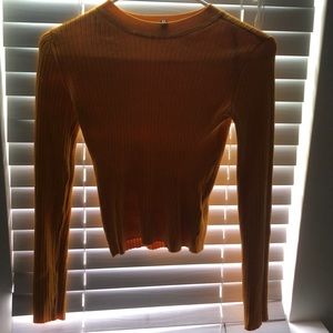 Tight long sleeve shirt